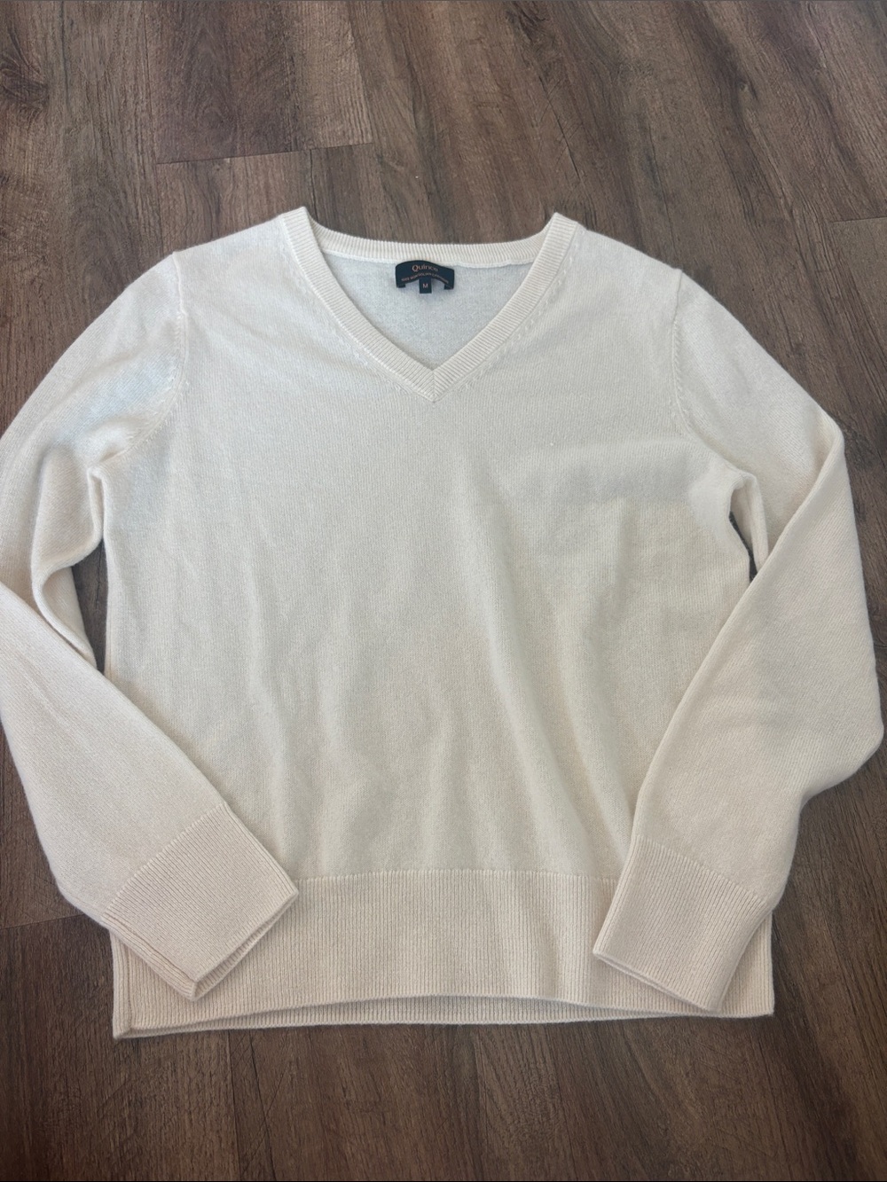 Cashmere V-Neck Sweater in Cream - Classic Lightweight Knit